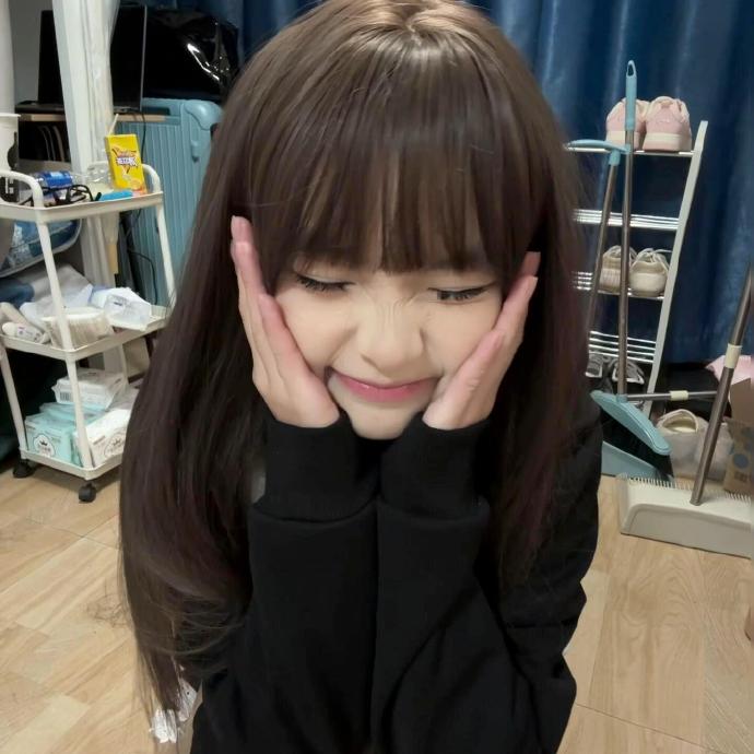 网友昵称：素衣染霜